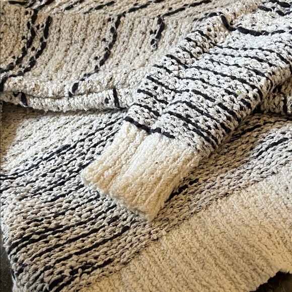 Knox Rose Cream and Black Textured Sweater - Picture 3 of 3